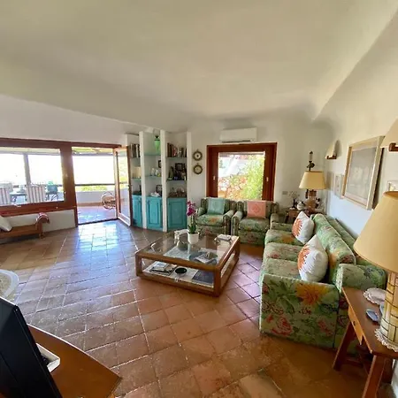 Апартаменти Seaview In Порто-Черво